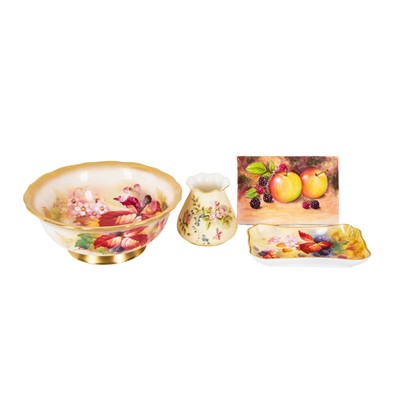 Lot 378 - Royal Worcester, small group of porcelain