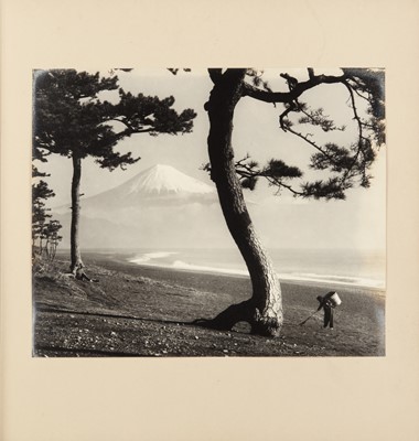 Lot 98 - Koyo Okada (1895-1972)