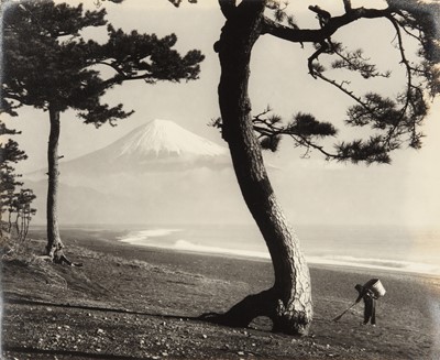 Lot 98 - Koyo Okada (1895-1972)