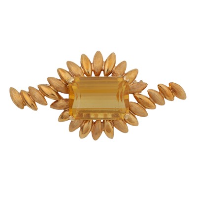 Lot 196 - A citrine brooch