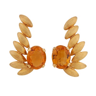 Lot 195 - A pair of citrine clip earrings