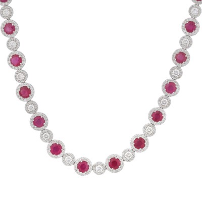 Lot 186 - A ruby and diamond necklace