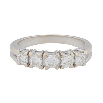 Lot 292 - A five-stone diamond ring