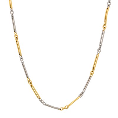 Lot 221 - A fancy link bi-colour chain