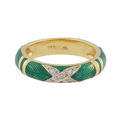 Lot 103 - An enamel and diamond ring