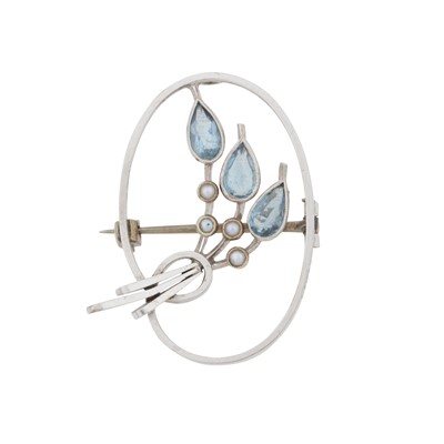 Lot 299 - A topaz and seed pearl brooch