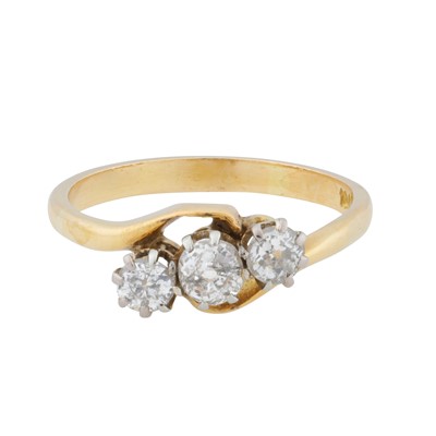 Lot 217 - A diamond three stone ring