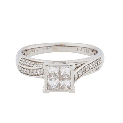 Lot 268 - A diamond ring