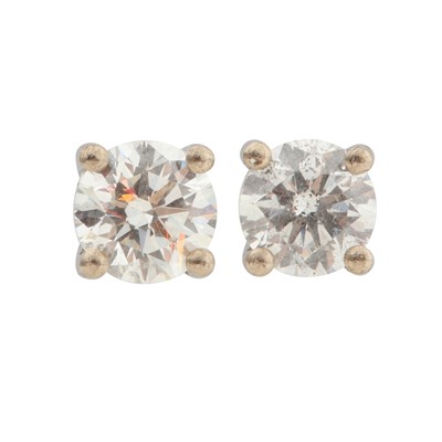 Lot 281 - A pair of diamond stud earrings