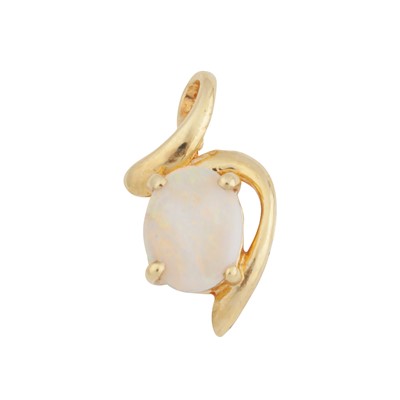Lot 182 - An opal pendant