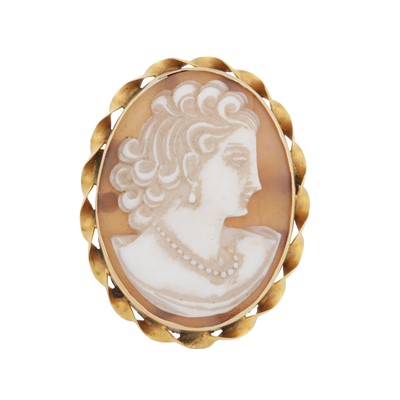 Lot 113 - A cameo brooch