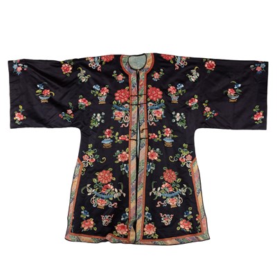 Lot 210 - A Chinese embroidered silk 'floral' robe, Qing dynasty, 19th century
