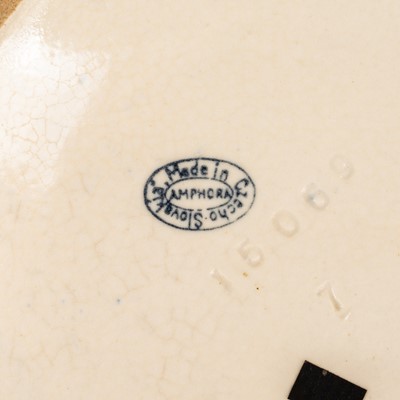 Lot 90 - Amphora (Czech)