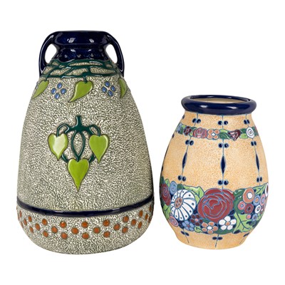 Lot 90 - Amphora (Czech)