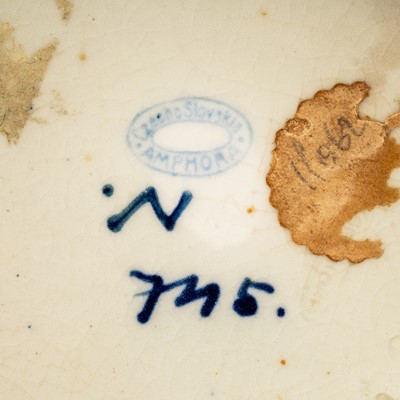 Lot 89 - Amphora (Czech)