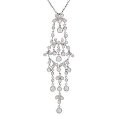 Lot 279 - A diamond pendant necklace