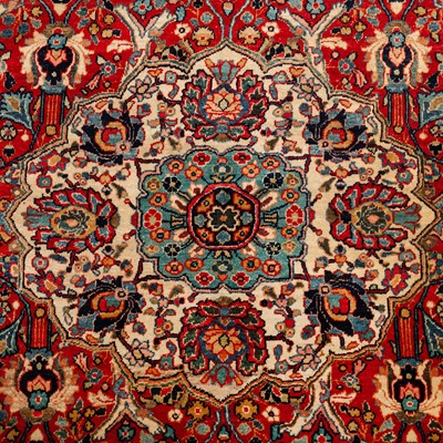 Lot 88 - A fine Sarouk carpet, west Persia