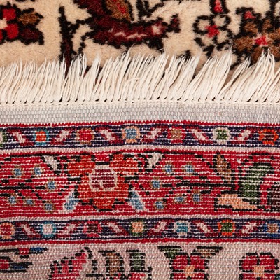 Lot 27 - A fine Lilihan runner, west Persia