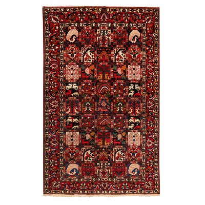 Lot 77 - A fine Bakhtiari large rug, west Persia