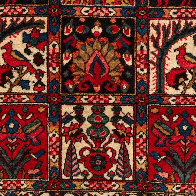Lot 77 - A fine Bakhtiari large rug, west Persia