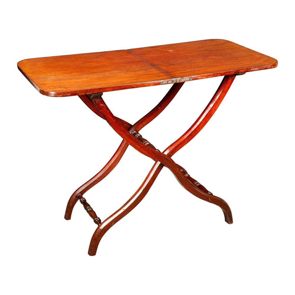 Lot 68 - A Victorian mahogany coaching table