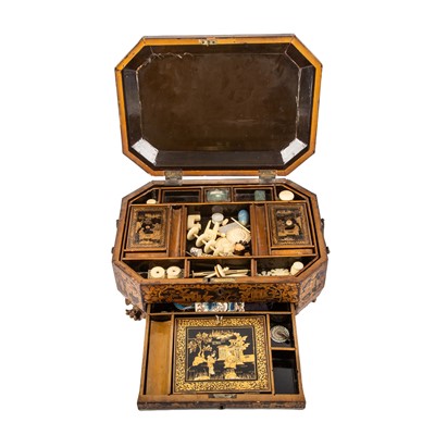 Lot 286 - An early to mid-19th century Chinese Canton export lacquer work box