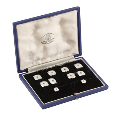 Lot 292 - A set of diamond dress studs and cufflinks