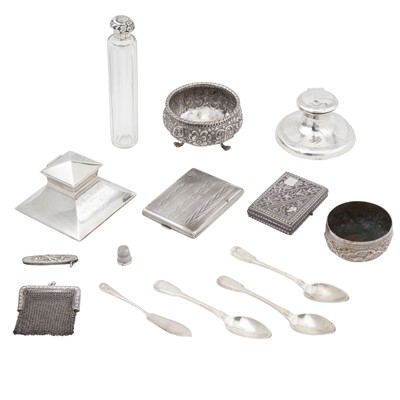 Lot 705 - A mixed group of silver