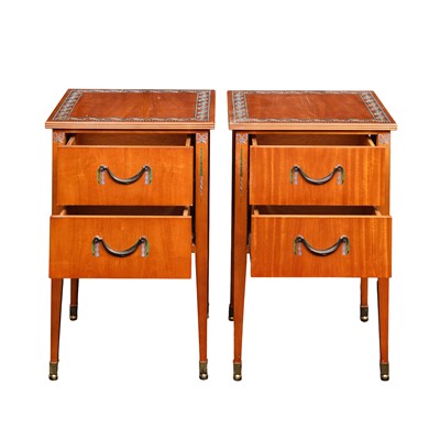 Lot 57 - A pair of William Maclean Sheraton-style bedside tables