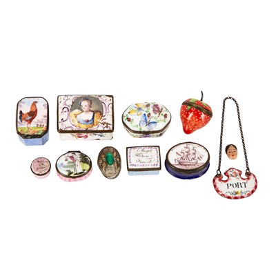 Lot 477 - Group of enamel pill boxes