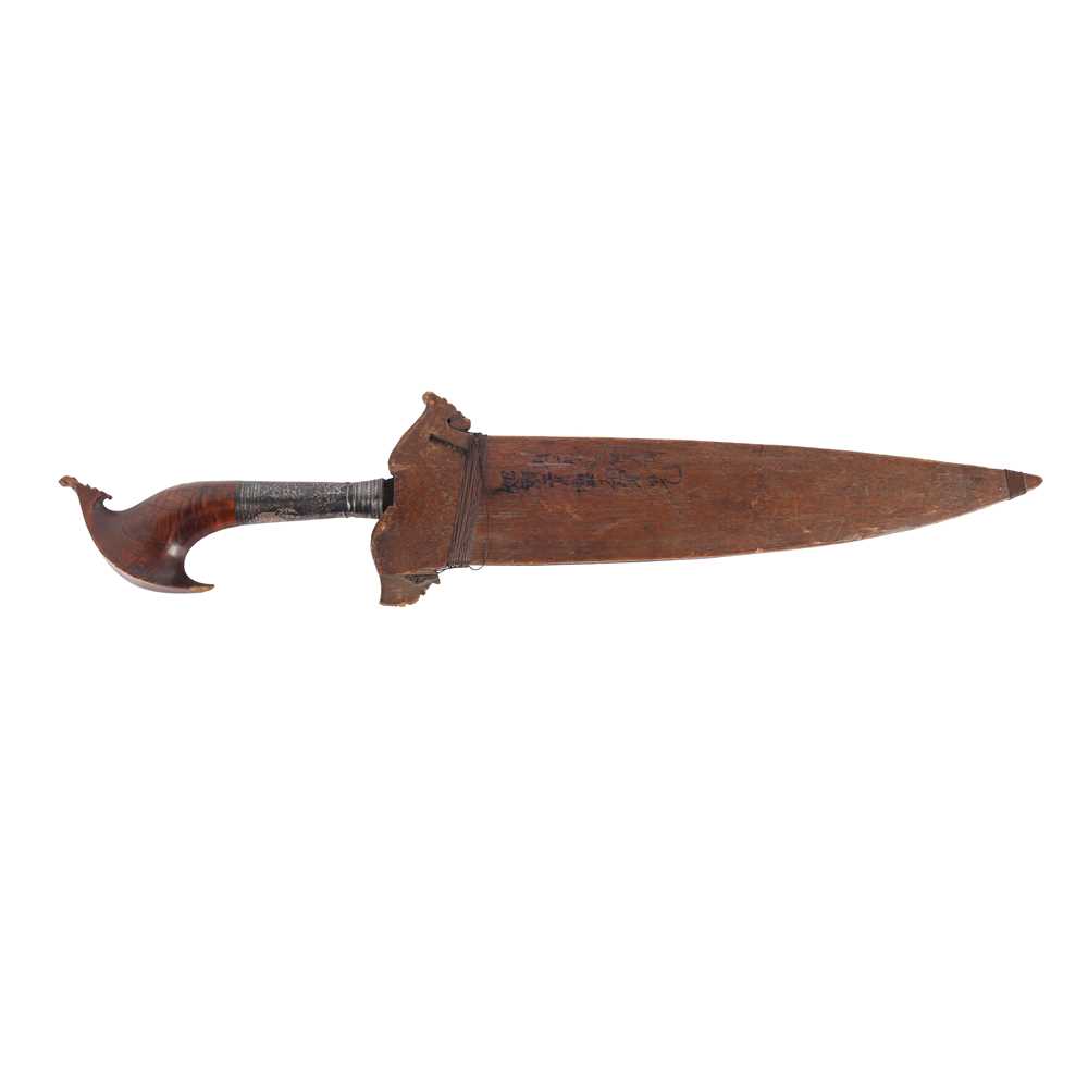 Lot 91 - A Filipino Moro people barong (sword)