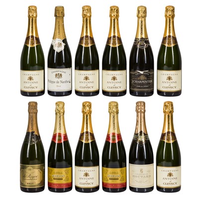 Lot 79 - A Collection of Non-Vintage Champagnes - 12 bottles