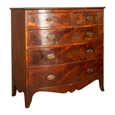 Lot 71 - A mahogany bow-fronted chest of drawers
