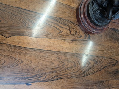 Lot 11 - A Regency rosewood circular dining table