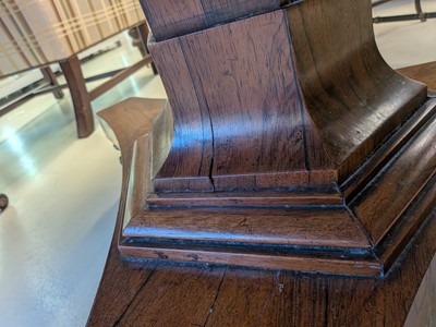 Lot 11 - A Regency rosewood circular dining table