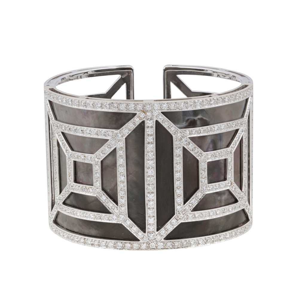 365 - Kutchinsky Ι A mother of pearl and diamond cuff bangle