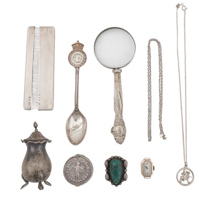 Lot 673 - A mixed group of sterling silver