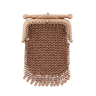 Lot 618 - A 9 carat gold coin purse