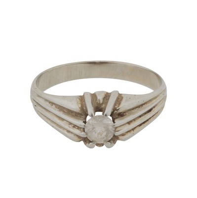 Lot 286 - A paste ring