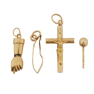 Lot 387 - A group of jewellery