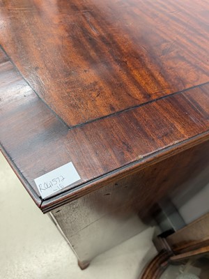 Lot 70 - A mahogany bow-fronted chest of drawers