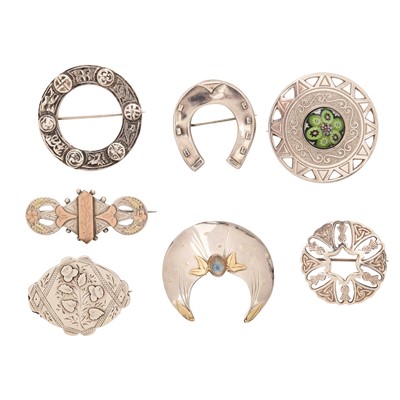 Lot 410 - A group of seven brooches