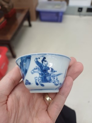 Lot 59 - A group of Chinese ceramics, Qing dynasty, Kangxi period - 19th century