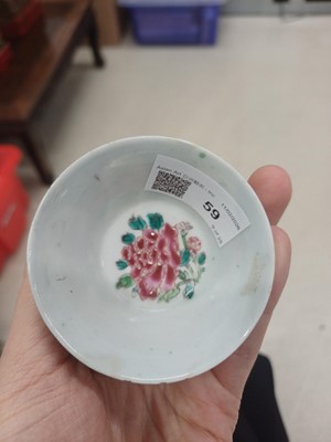 Lot 59 - A group of Chinese ceramics, Qing dynasty, Kangxi period - 19th century