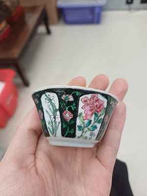 Lot 59 - A group of Chinese ceramics, Qing dynasty, Kangxi period - 19th century