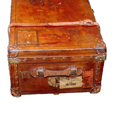 Lot 91 - A brown leather travel trunk