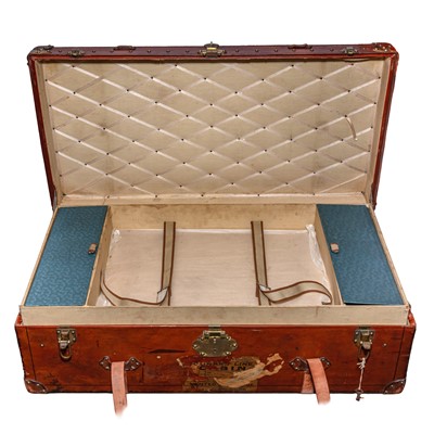 Lot 91 - A brown leather travel trunk