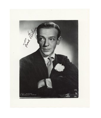 Lot 160 - Astaire (Fred)