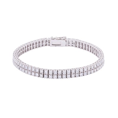 Lot 291 - A gold moissanite bracelet