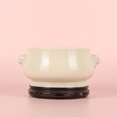 Lot 20 - A Chinese Dehua bombe censer, Qing dynasty, Kangxi period